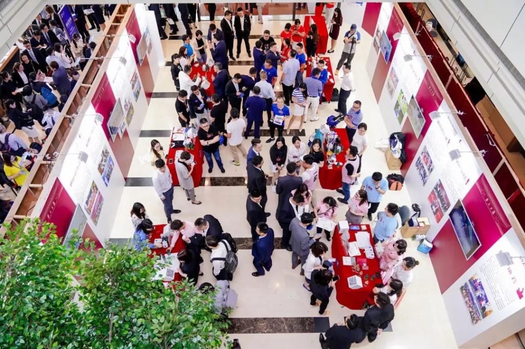 94ff429f-e86b-4f2d-8827-4d1cc79aac18